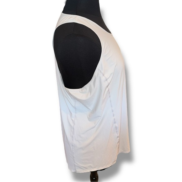 ZELLA Nova Perforated Racerback Tank - Grey Glacier Plus 2X - Picture 5 of 14